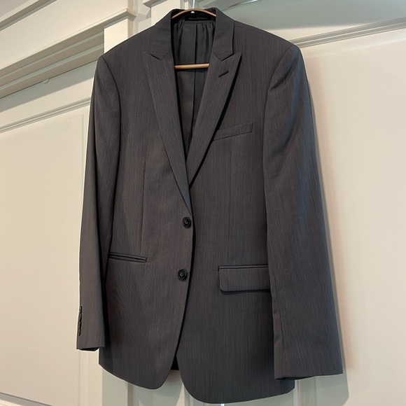 Calvin Klein gray suit jacket and pants set - Picture 11 of 11